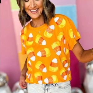 Medium queen of sparkles candy corn tee NWT